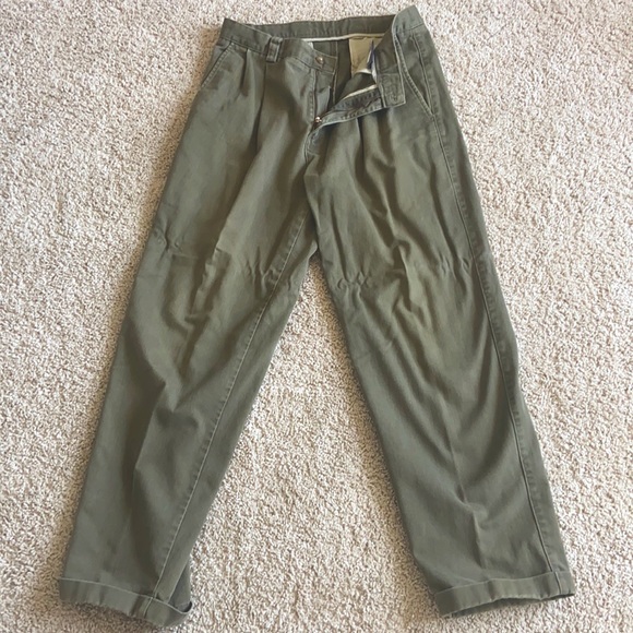Men’s Van Heusen Pleated Khaki Pant 32x30 - Picture 1 of 4